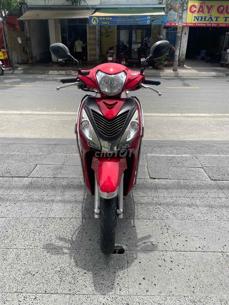 👉Vision dàn áo liền lạc, máy êm thì thầm. Mua bán Xe máy tại Quận 7 Tp Hồ Chí Minh được đăng bởi Xe Cũ Hiếu CT hình 3