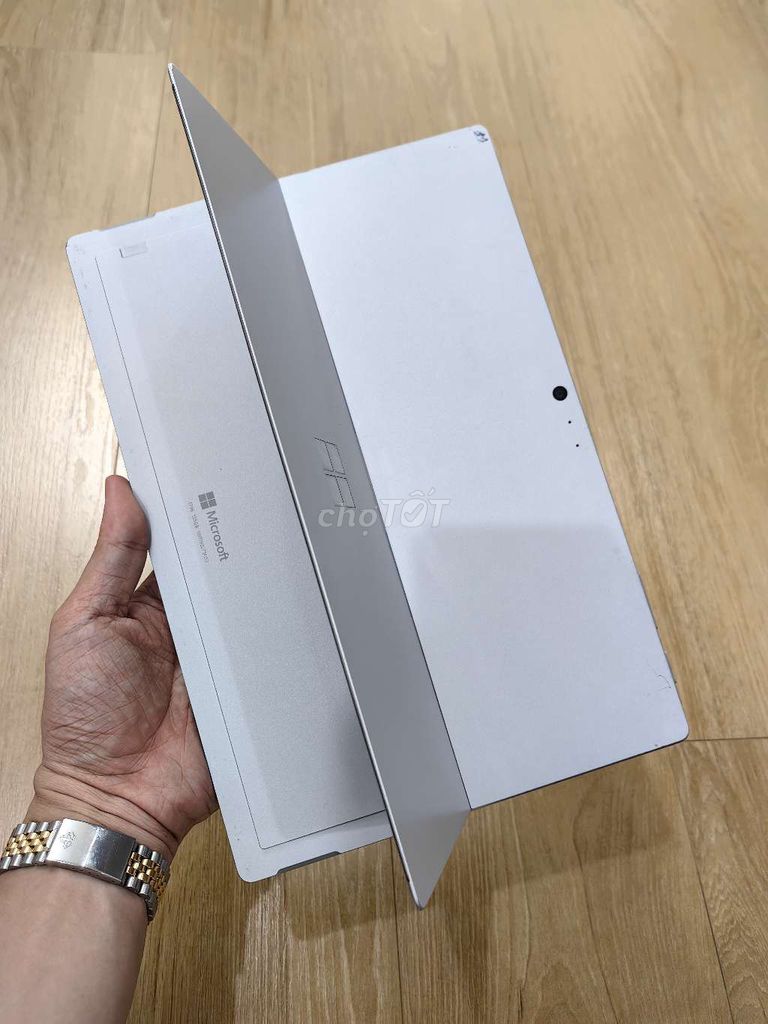 Microsoft Surface Pro 5 M3-7Y30 4GB/128GB. Mua bán Laptop tại Quận Hoàng Mai Hà Nội được đăng bởi Nguyễn Huynh hình 1