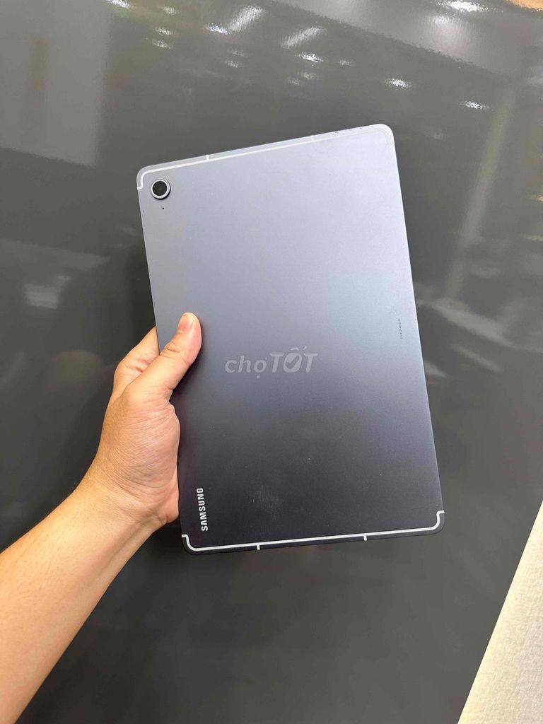 Samsung Tab S10 FE 8/128GB 10.9" Wifi đẹp 99%. Mua bán Máy tính bảng tại Quận Ninh Kiều Cần Thơ được đăng bởi Quý Mobile Cần thơ hình 1
