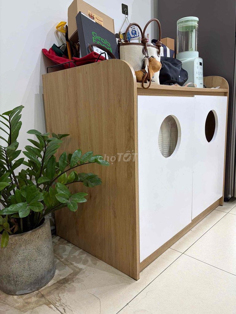 Tủ kệ Gỗ Hiện đại Nâu Trắng. Mua bán Tủ, kệ gia đình tại Quận 7 Tp Hồ Chí Minh được đăng bởi Huỳnh Hữu Phong hình 1