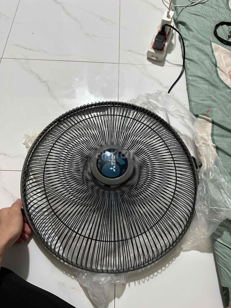 Quạt treo tường Mitsubishi Electric W16-RV. Mua bán Quạt tại Thành phố Mỹ Tho Tiền Giang được đăng bởi Bán hàng ĐSD hình 1