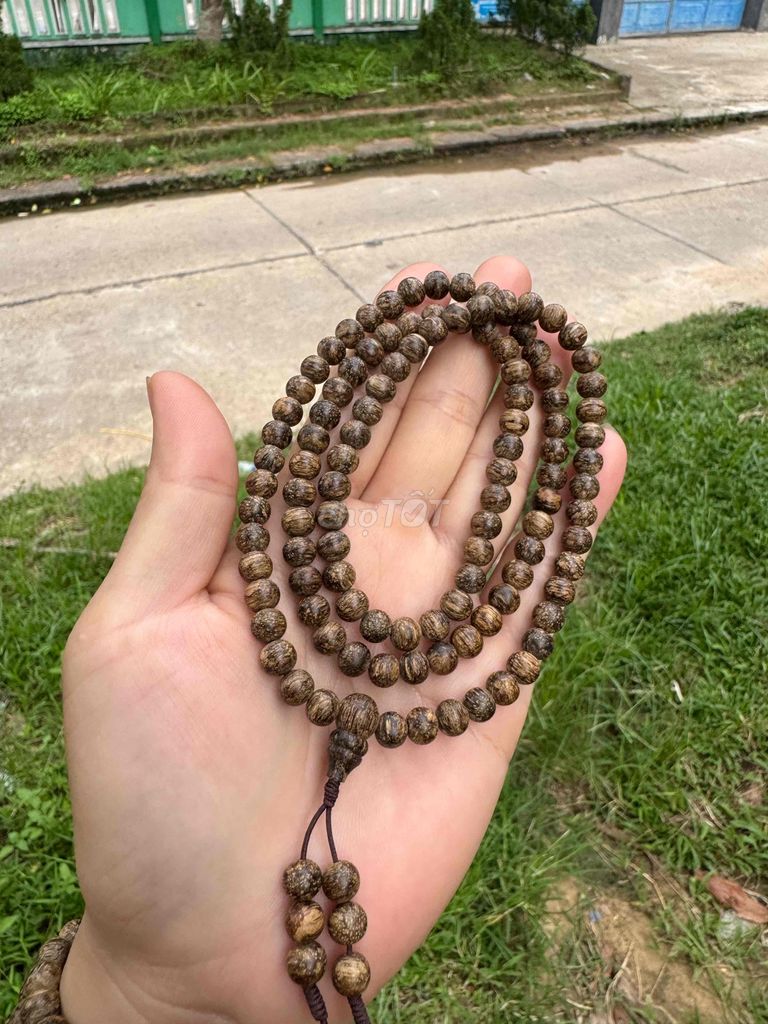 Vòng tay gỗ trầm cao cấp. Mua bán Phụ kiện thời trang khác tại Thành phố Phú Quốc Kiên Giang được đăng bởi thuỳ dương trầm hương  hình 1