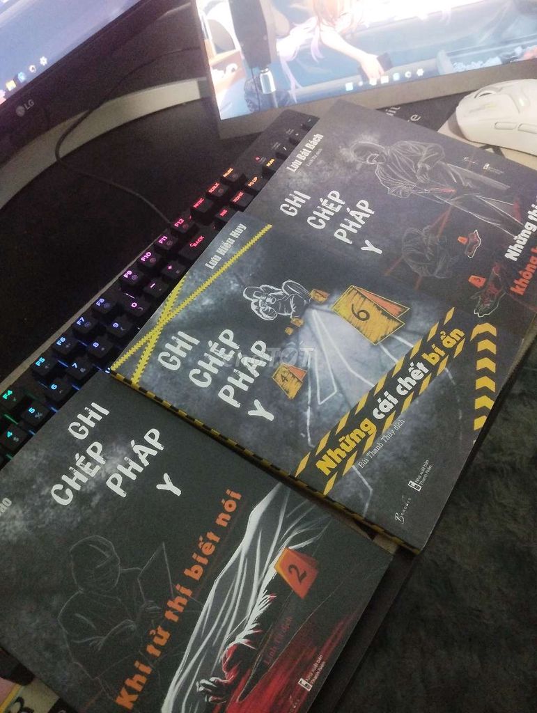 Sách Ghi Chép Pháp Y Trinh thám Mới 90%. Mua bán Sách tại Quận Hải Châu Đà Nẵng được đăng bởi Hoắc Bạch Tử hình 1