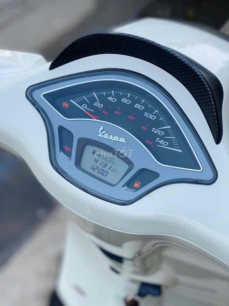 Piaggio Vespa Sprint 125 2019 Trắng 4000 km. Mua bán Xe máy tại Quận Ninh Kiều Cần Thơ được đăng bởi CHXM Tân Liên Hưng 2 hình 5