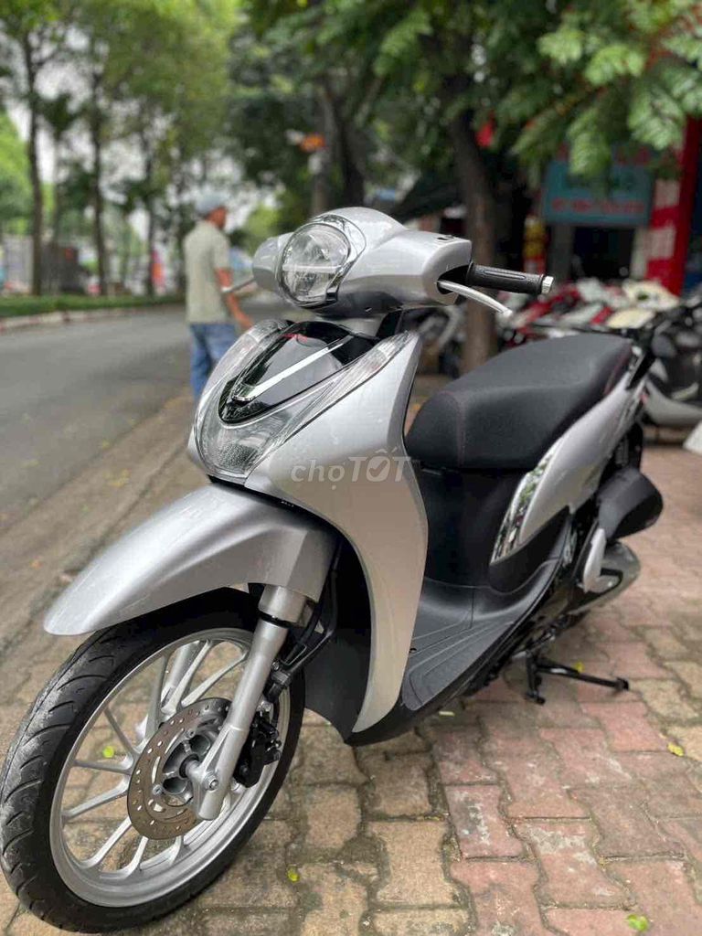 Honda SH Mode 2021 Bạc. Mua bán Xe máy tại Thành phố Biên Hòa Đồng Nai được đăng bởi Minh Hiền hình 4
