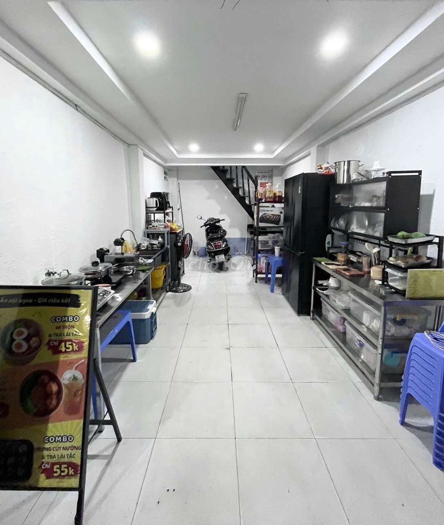 Rent · 1 bd · 24 м² · Quận 8, ул. Đường Phạm Thế Hiển