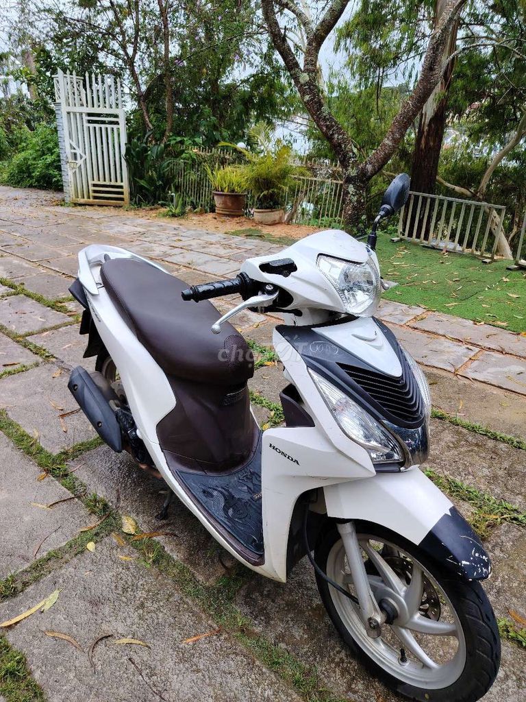 Bán vision 2016 tình trạng tốt, 2 vỏ mới thay. Mua bán Xe máy tại Thành phố Đà Lạt Lâm Đồng được đăng bởi Nguyễn Danh Trí hình 3