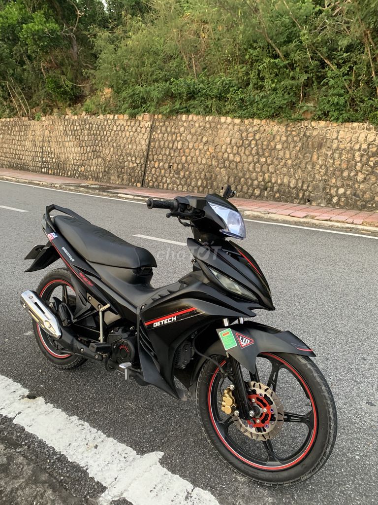 Bán chiếc xe học sinh 50cc exciter màu đen sần. Mua bán Xe máy tại Quận Hải An Hải Phòng được đăng bởi Nguyễn Cương hình 2