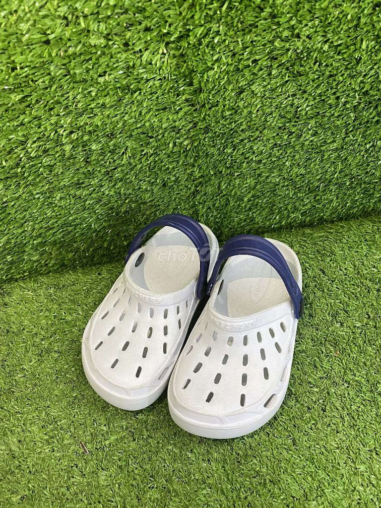 Dép Skechers Unisex Cao su Trắng. Mua bán Mẹ và bé tại Thành phố Chí Linh Hải Dương được đăng bởi   Quỳnh Nga2hand hình 1