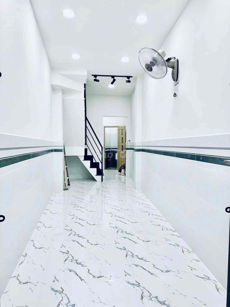 Đối Diện Chợ Rạch Ông 2Tầng 2 Phòng Ngủ Sổ Hồng Riêng