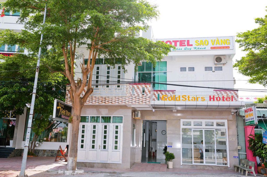 Bán Hotel ngay biển long hải. Call E Trang