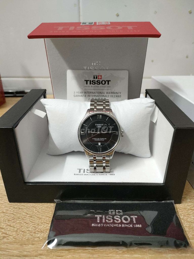 Kẹt tiền bán đồng hồ Tissot