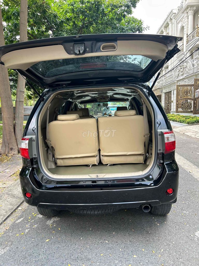 Toyota Fortuner 2010 photo 5