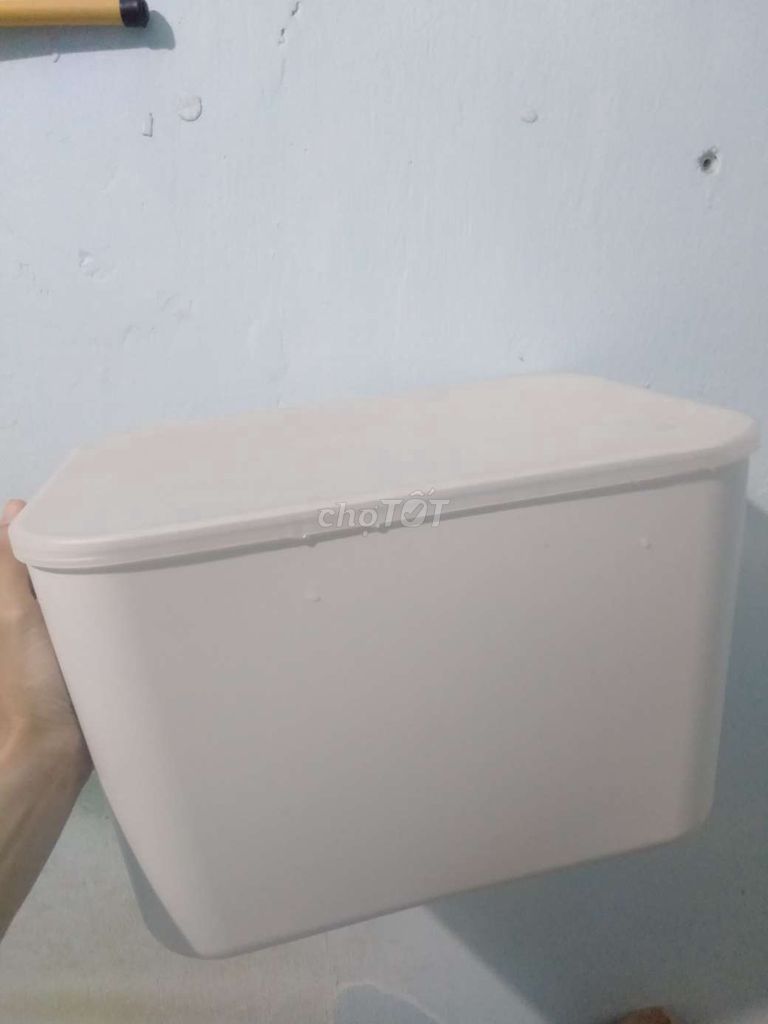 Hộp nhựa Muji 1.9l