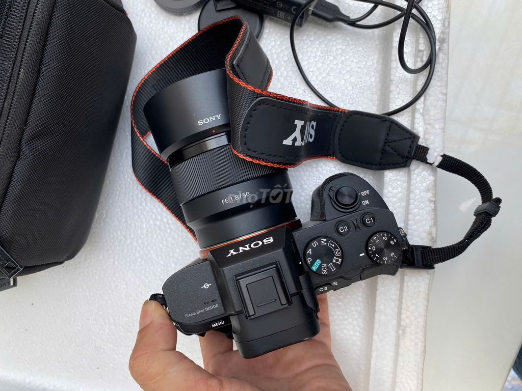 Sony A7 Mark II kèm SONY FE 50mm F/1.8 cực mới