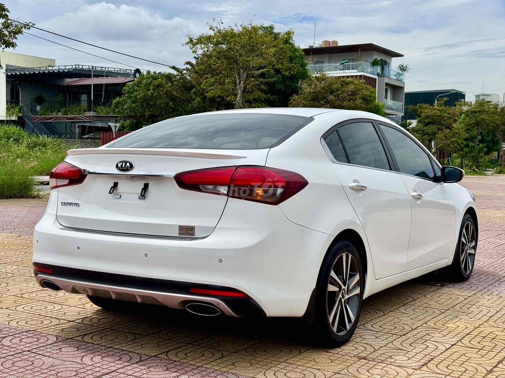 Kia Cerato 2018 1.6 AT Luxury - 81000 km. Mua bán Ô tô tại Quận Cẩm Lệ Đà Nẵng được đăng bởi nguyễn văn khoa hình 9