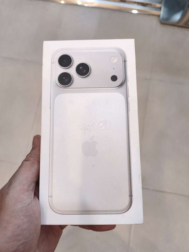iPhone 17 Pro Max 256GB Bạc. Mua bán Điện thoại tại Quận Ngũ Hành Sơn Đà Nẵng được đăng bởi Lê Việt Cường hình 1