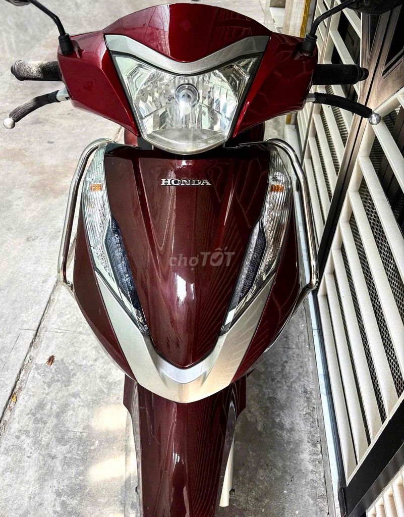 Lead 125 đề từ màu đỏ đô cần bán. xe đep máy êm. Mua bán Xe máy tại Quận 11 Tp Hồ Chí Minh được đăng bởi Anh Bên hình 2