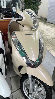 xe đẹp giá bình dân máy êm chạy lướt. Mua bán Xe máy tại Huyện Hóc Môn Tp Hồ Chí Minh được đăng bởi Đức anh