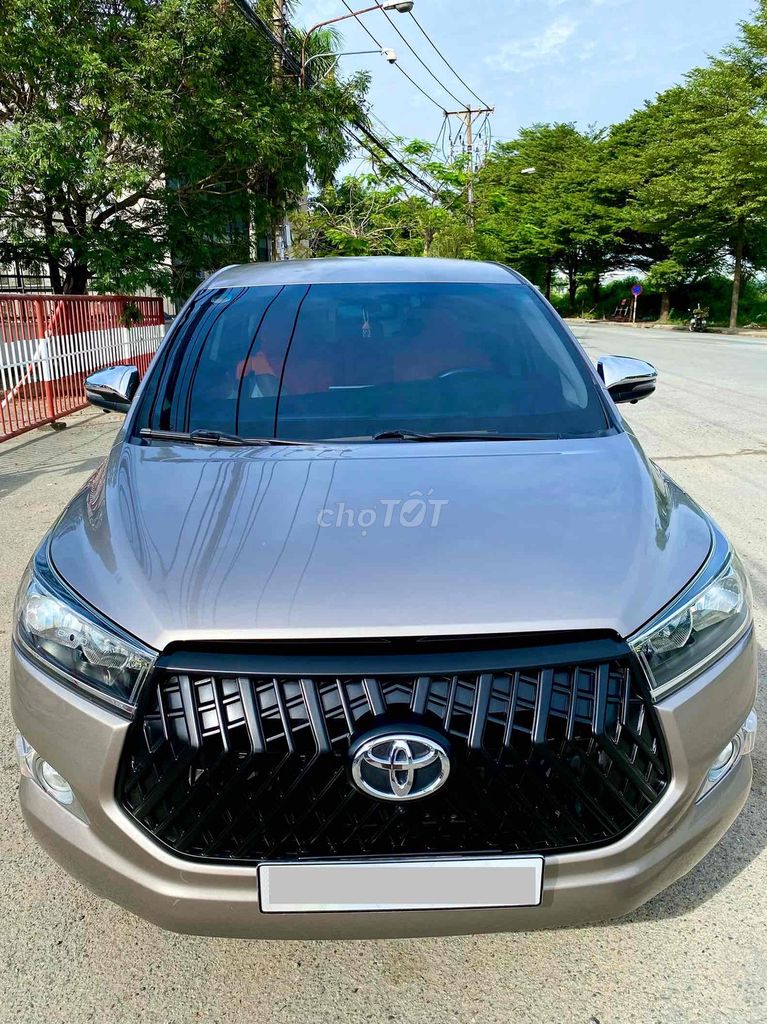 INNOVA2.0G ĐK12/2018 NÂU ÁNH KIM.XE MỚI TINH