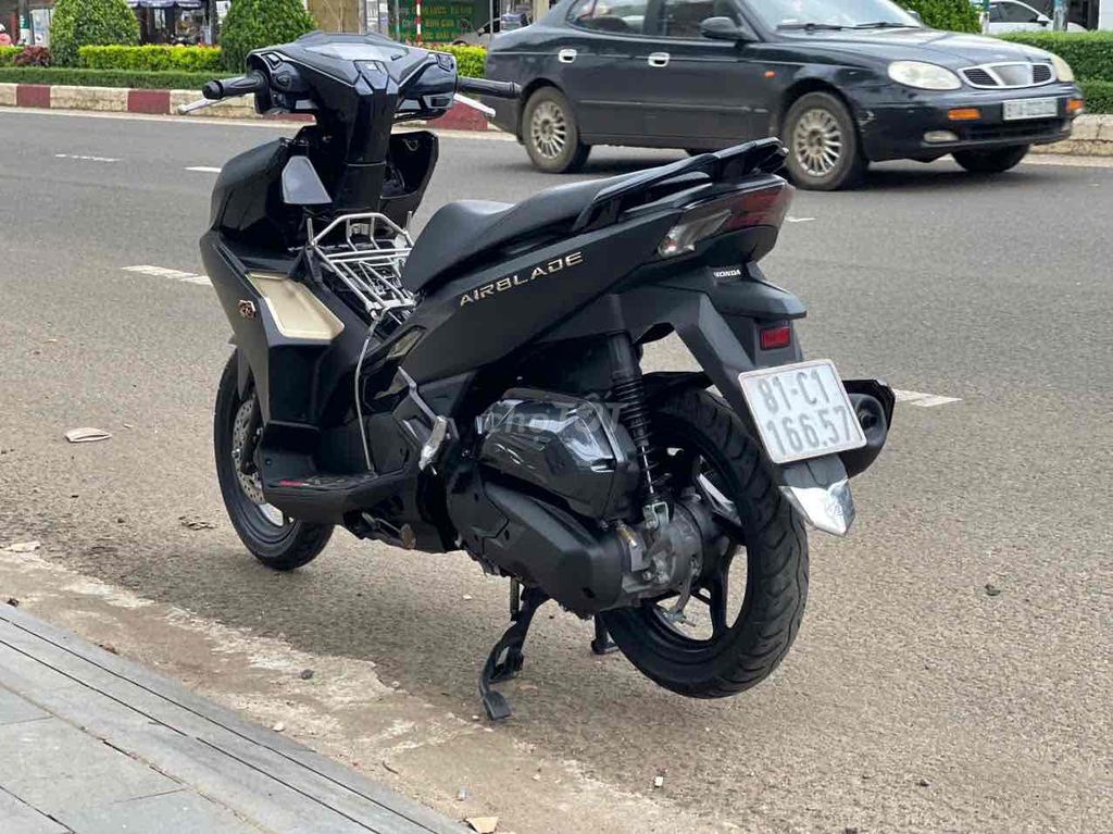 Air Blade 4van. Mua bán Xe máy tại Thành phố Pleiku Gia Lai được đăng bởi Linh hình 5