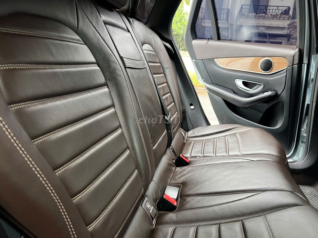 Mercedes Benz GLC 2018 250 4MATIC - 79999 km. Mua bán Ô tô tại Quận Long Biên Hà Nội được đăng bởi AUTO TÂN HƯNG THỊNH hình 16