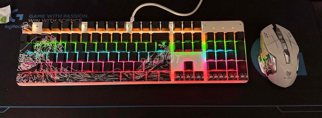 Bàn phím K900 Trắng Như mới. Mua bán Phụ kiện (Màn hình, Chuột...) tại Quận 7 Tp Hồ Chí Minh được đăng bởi Pi hình 1