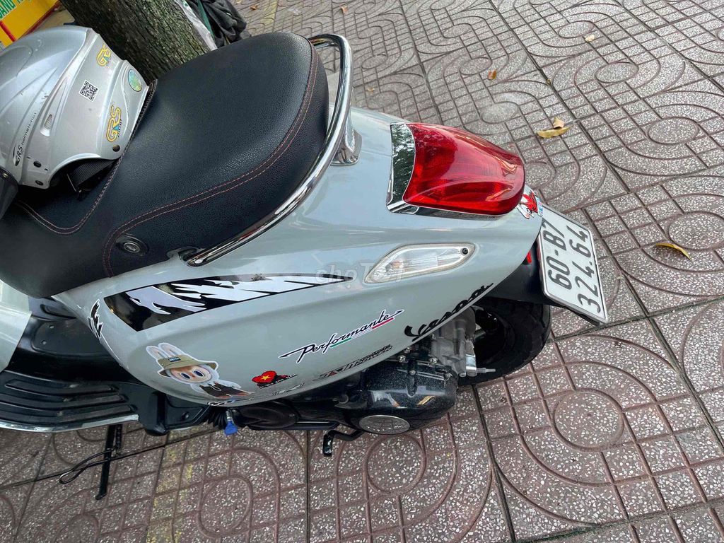 vespa 2015 biển 60.xe còn đẹp máy móc nguyên bản. Mua bán Xe máy tại Thành phố Dĩ An Bình Dương được đăng bởi Hoang hai hình 3