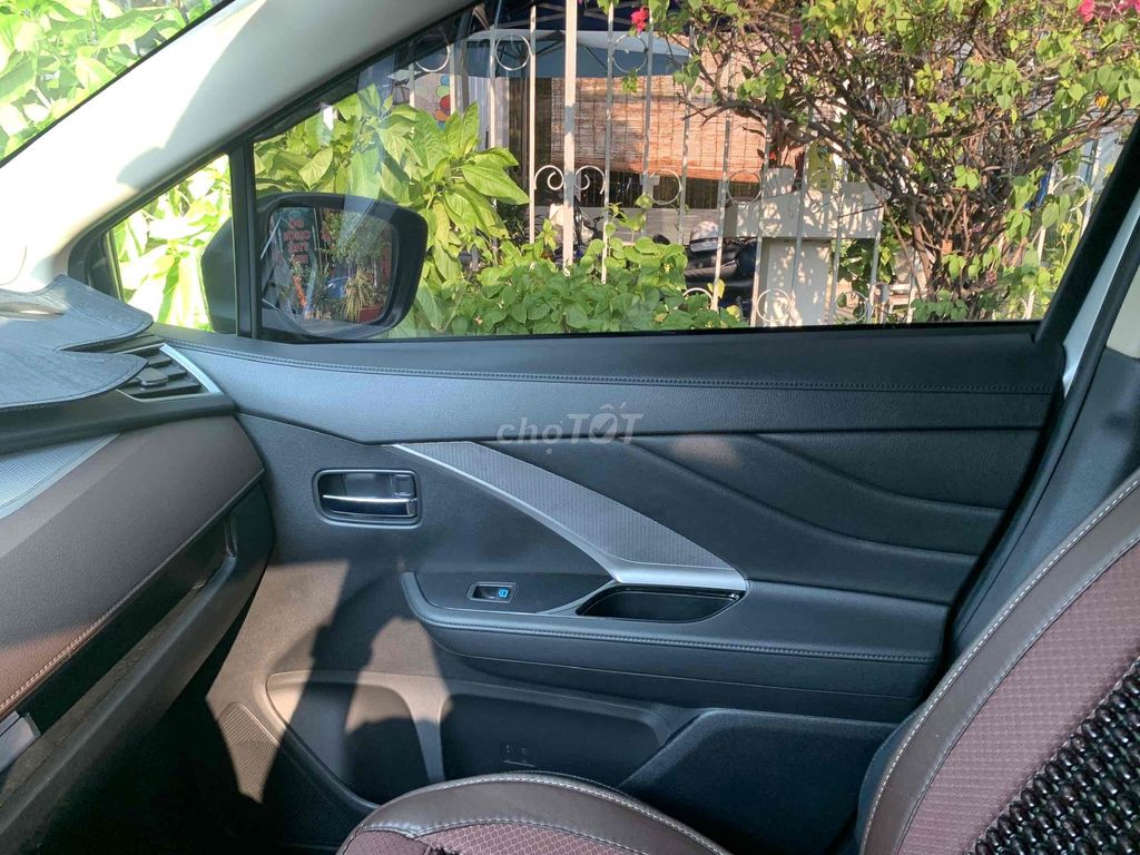 Mitsubishi Xpander Cross 2020 AT - 71000 km. Mua bán Ô tô tại Quận 7 Tp Hồ Chí Minh được đăng bởi Quốc Anh hình 13