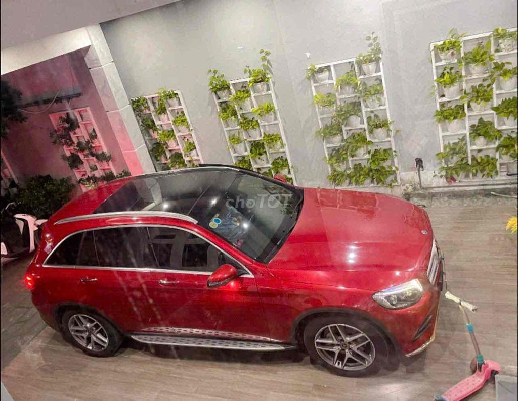 Mercedes Benz GLC Class 2017 300 - 80 km. Mua bán Ô tô tại Quận 1 Tp Hồ Chí Minh được đăng bởi nguyen thi hoang oanh hình 1