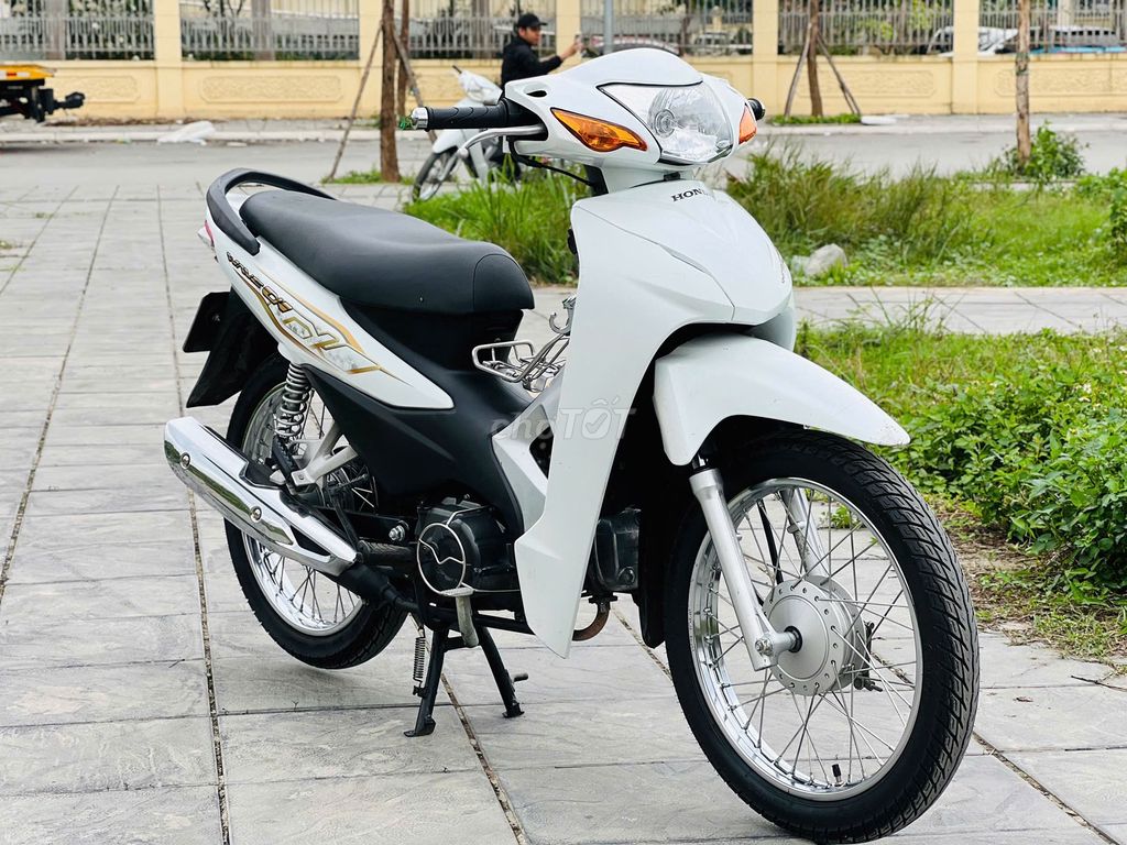 HONDA WAVE A 110 TRẮNG MỚI TINH 2024