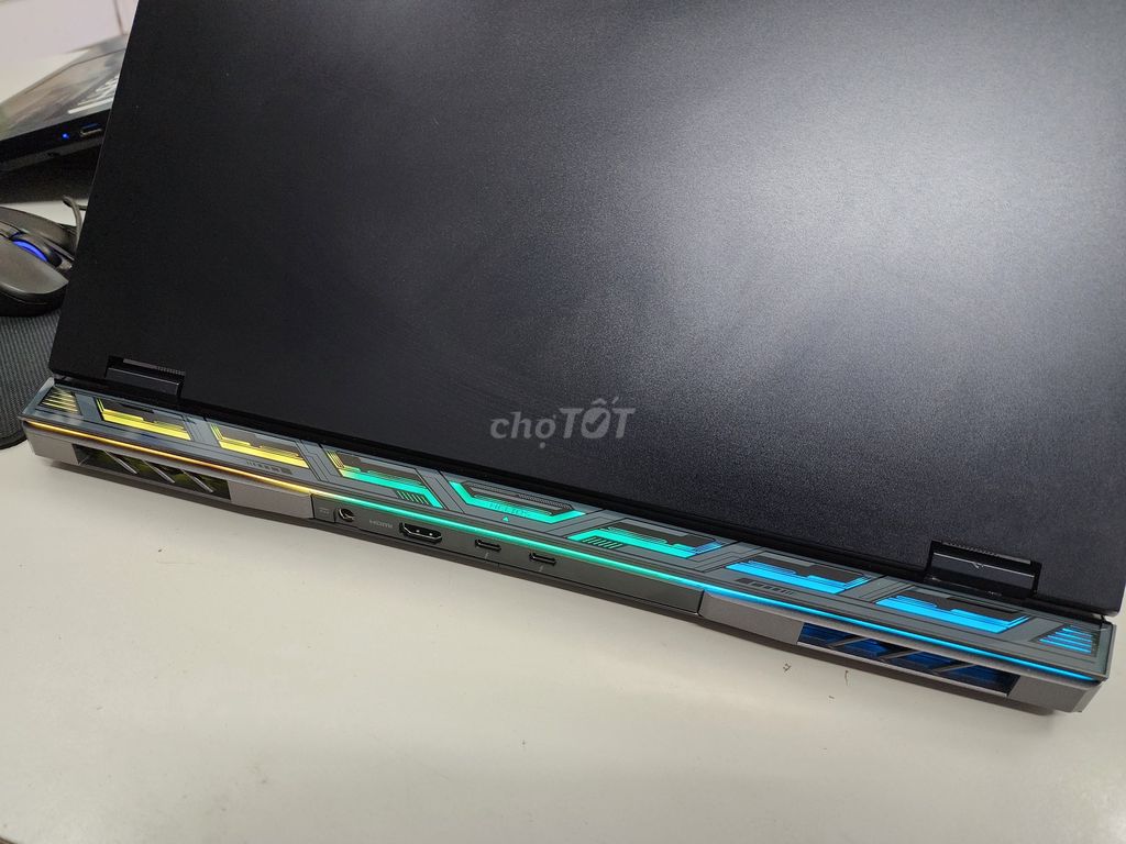 Laptop Gaming Acer Predator Helios 18 2023 i7 4060