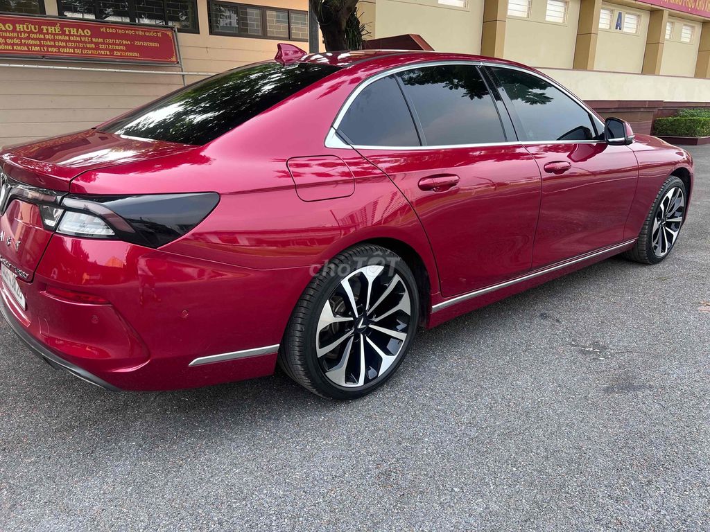 VinFast Lux A2.0 Pre 2021 Красный 81.816 км