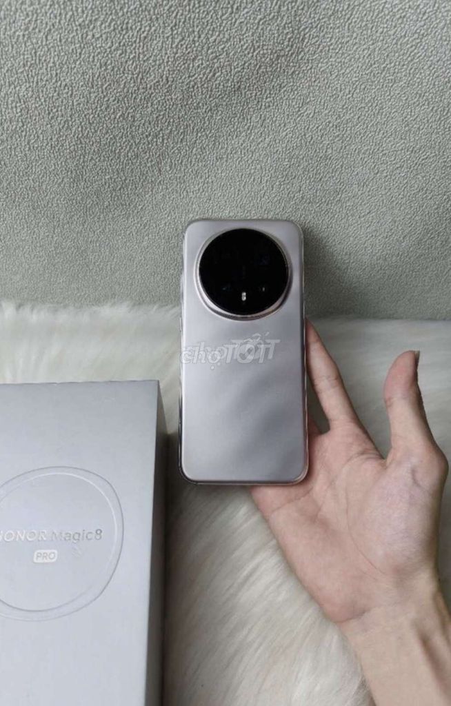 Honor Magic8 Pro 16/512GB vàng. Mua bán Điện thoại tại Quận Sơn Trà Đà Nẵng được đăng bởi Van hình 1