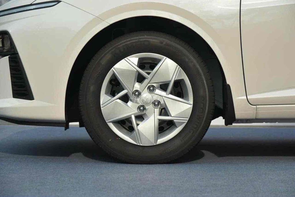 Accent 1.5 MT Số sàn - trả trước 79tr có xe. Mua bán Ô tô tại Huyện Càng Long Trà Vinh được đăng bởi Đạt Hyundai Bến Tre hình 6