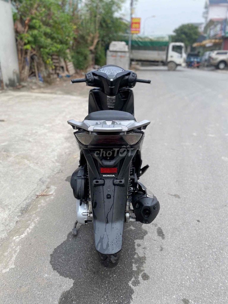 SH 150i CBS Nguyên Bản 2017 Chất _Bảo Hành 2 Năm✅✅. Mua bán Xe máy tại Huyện Gia Lâm Hà Nội được đăng bởi Xe Máy Phúc Hưng hình 4