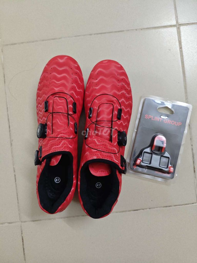 Giày đạp xe Đỏ size 47 mới 100%. Mua bán Giày dép tại Quận Tây Hồ Hà Nội được đăng bởi Xuân Toàn hình 1