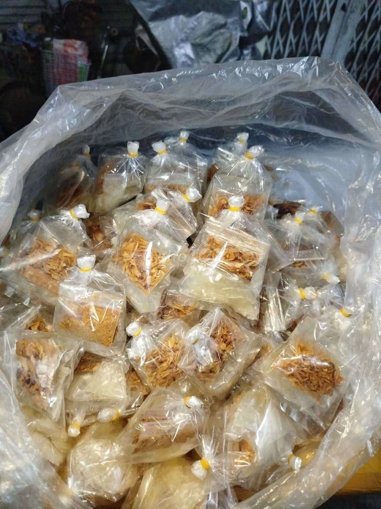 Bánh tráng muối nhuyễn hành phi túi nhỏ. Mua bán Đồ ăn, thực phẩm và các loại khác tại Quận 4 Tp Hồ Chí Minh được đăng bởi Ngọc Châu hình 1