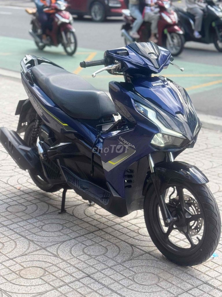 Honda Air Blade 2021 от собственника