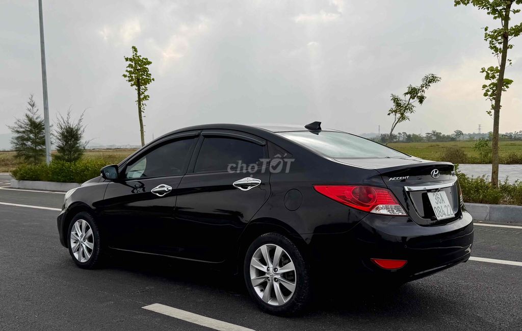 Hyundai Accent 2011 1.4 AT - 120000 km. Mua bán Ô tô tại Huyện Thiệu Hóa Thanh Hóa được đăng bởi Nguyen Duc Anh hình 4