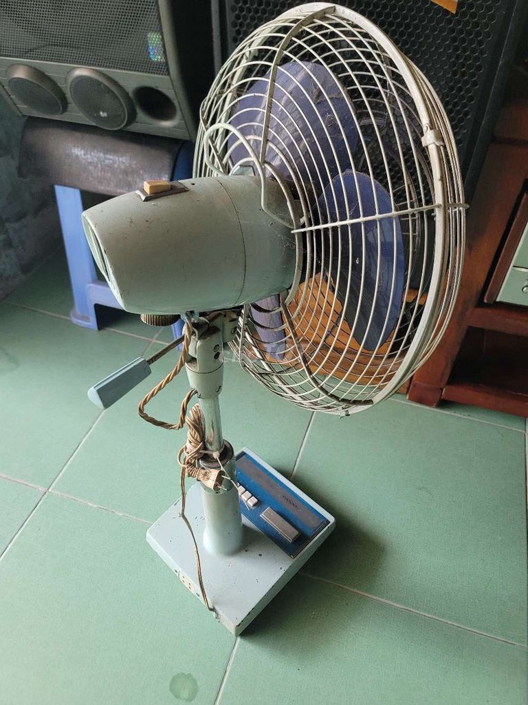 Quạt bàn Sanyo Gang Xám 30cm Nguyên zin. Mua bán Quạt tại Huyện Phong Điền Cần Thơ được đăng bởi Audio Mini toàn trung Cần Thơ hình 1