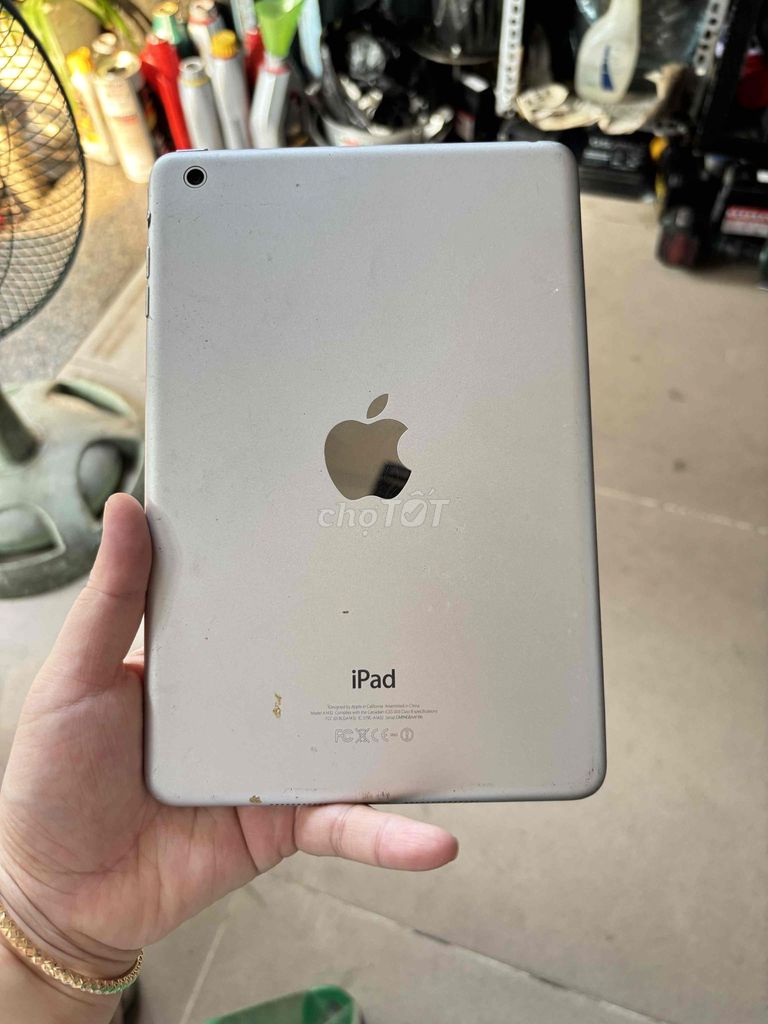Máy tính bảng Apple iPad Mini Bạc. Mua bán Máy tính bảng tại Quận Cái Răng Cần Thơ được đăng bởi Lê Namm hình 1