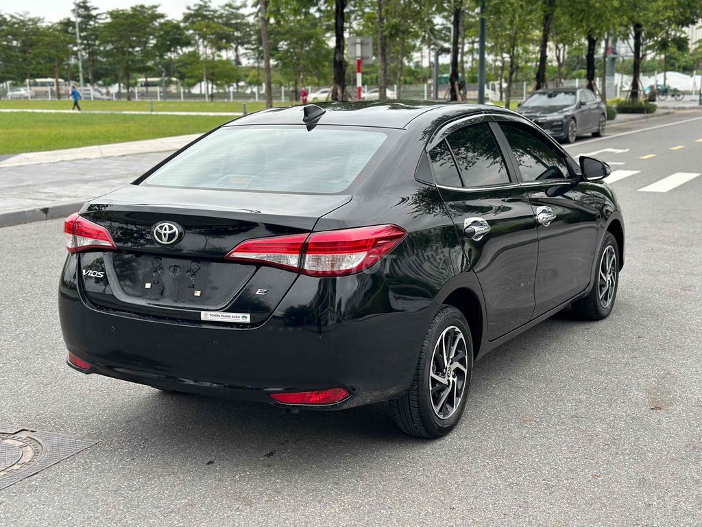 Xe Toyota Vios E 2022 MT Đen Odo 69000km. Mua bán Ô tô tại Quận Hoàng Mai Hà Nội được đăng bởi Thang Pham hình 3