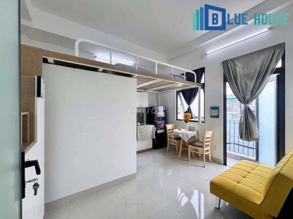 Duplex ban công lớn, full nội thất ngay khu Etown Cộng Hoà