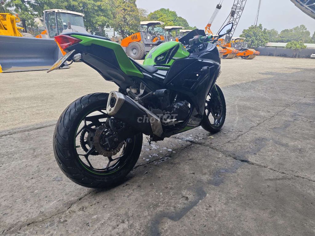 Kawasaki Ninja 300 Xanh lá Đen. Mua bán Xe máy tại Thành phố Biên Hòa Đồng Nai được đăng bởi Phúc Hiếu Trần hình 7