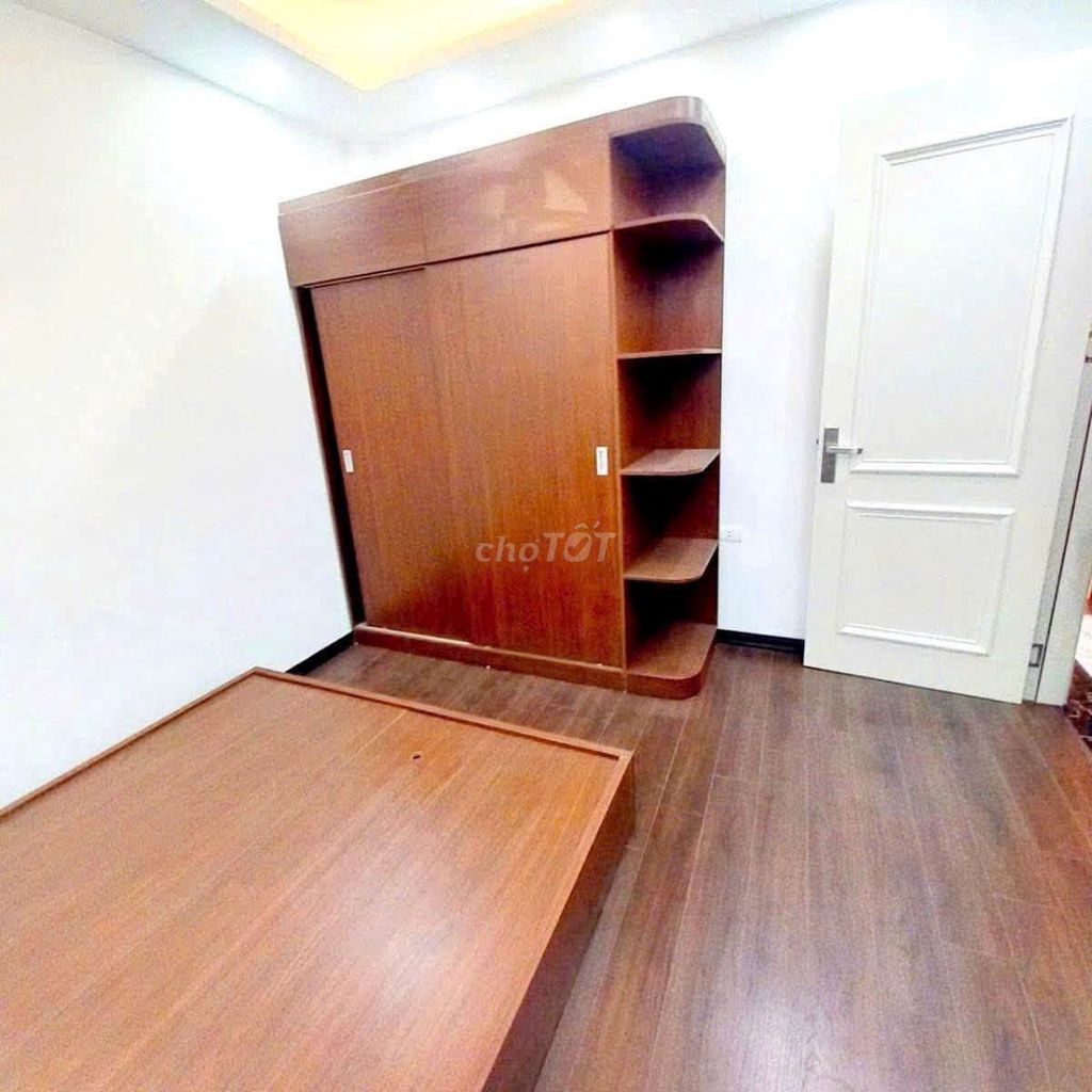 Продается новый дом, 66 м², 5 этажей, Hoai Duc, автостоянка
