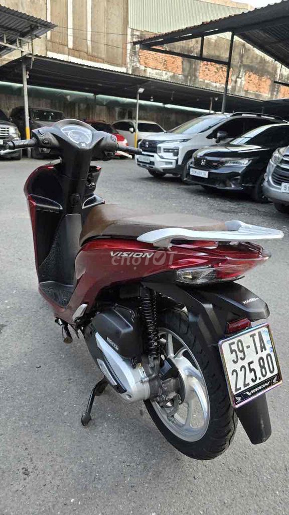 Honda Vision 2024 9 chủ bstp  màu Đỏ Mới. Mua bán Xe máy tại Quận 6 Tp Hồ Chí Minh được đăng bởi Lâm sung Thu Mua Xe   hình 9