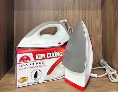 Bàn ủi khô Kim Cương. Mua bán Nội thất, đồ gia dụng khác tại Quận 6 Tp Hồ Chí Minh được đăng bởi Loan Huynh