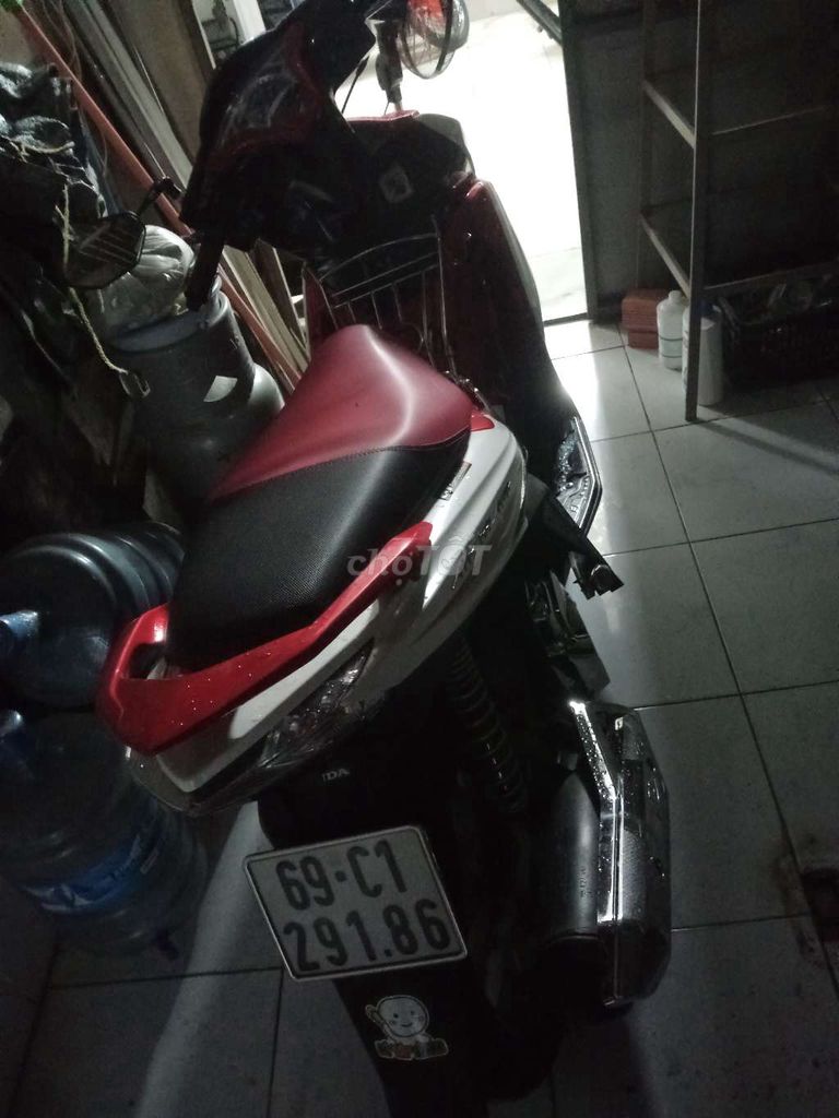 Honda Air Blade 2013 Красно-белый