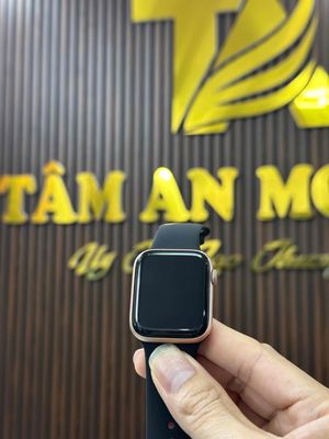 Apple Watch Series 5 44mm rose gold. Mua bán Thiết bị đeo thông minh tại Huyện Mê Linh Hà Nội được đăng bởi Luyệnnn